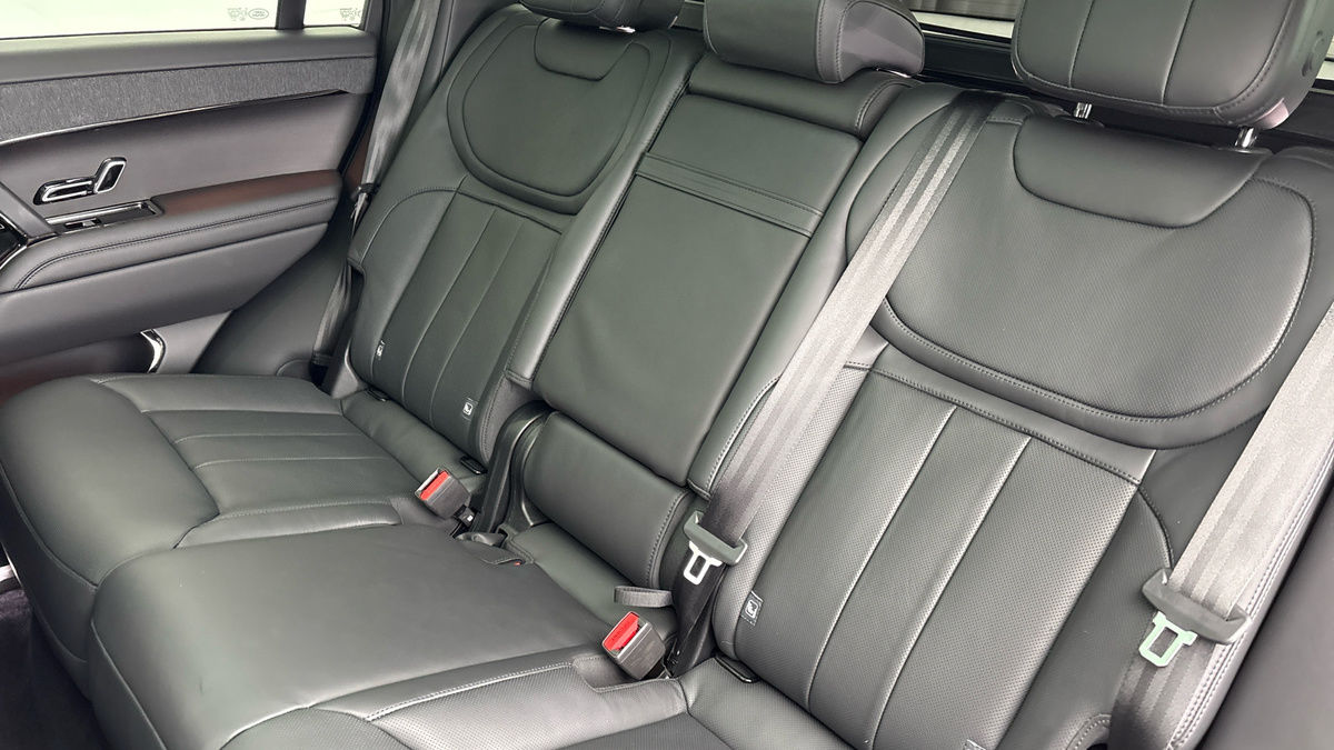 Land Rover Range Rover Sport Image 8