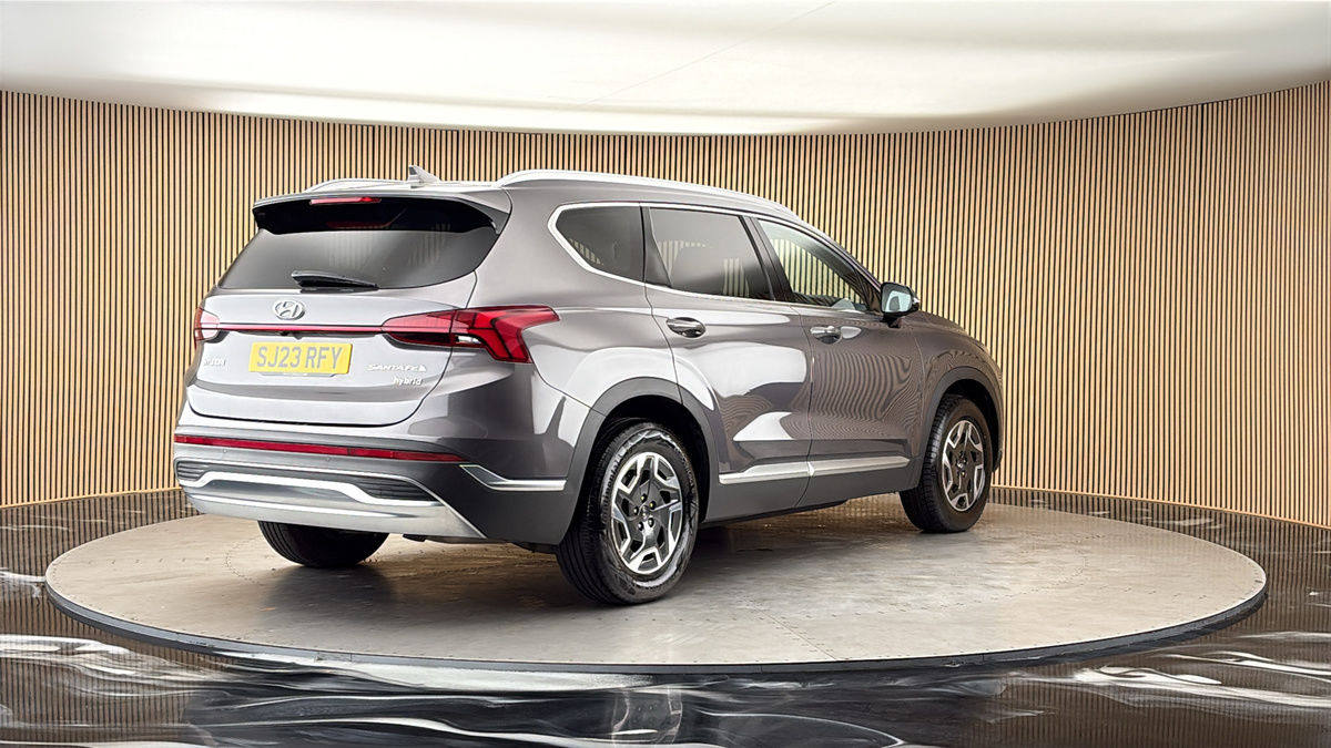 More views of Hyundai Santa Fe