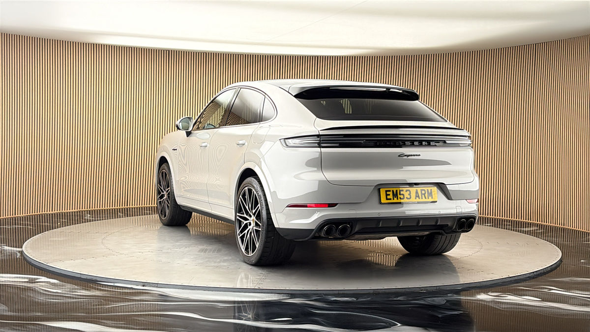 More views of Porsche Cayenne