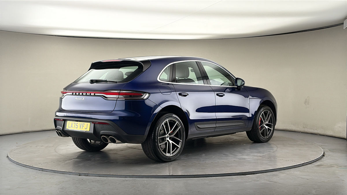 Porsche Macan Image 21