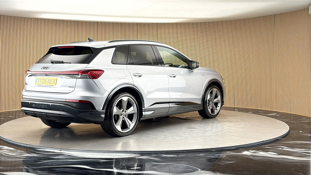 Audi Q4 e-tron Image 21