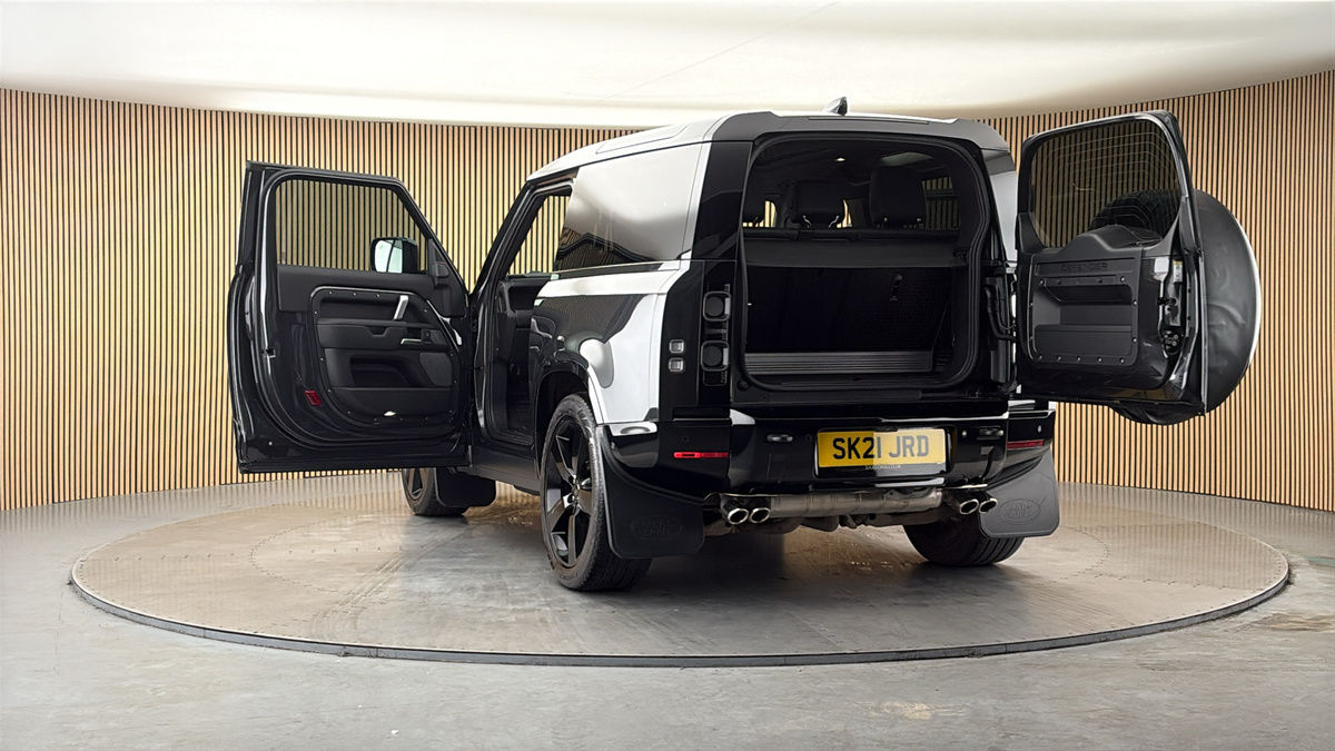 More views of Land Rover Defender 90