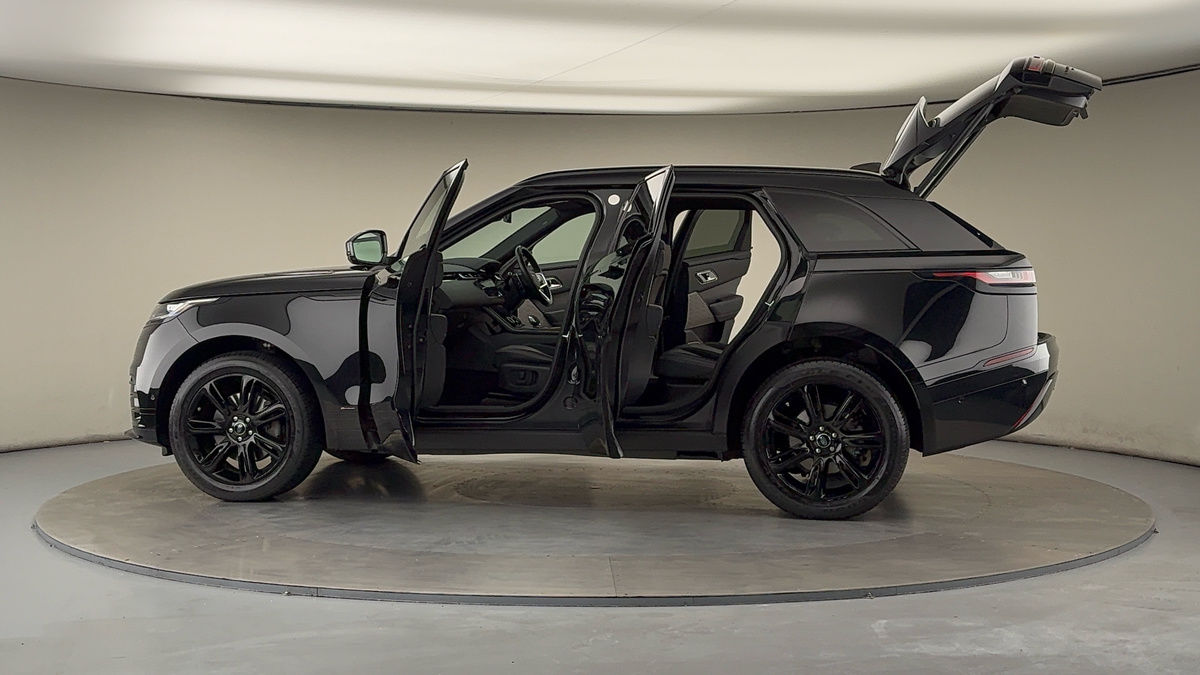 More views of Land Rover Range Rover Velar