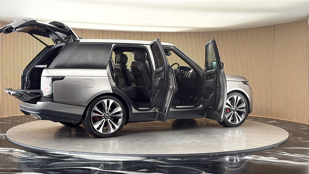 More views of Land Rover Range Rover