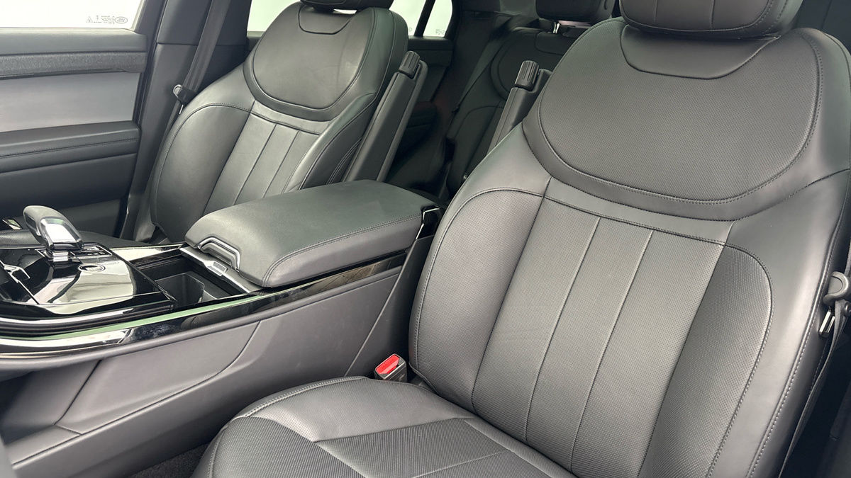 Land Rover Range Rover Sport Image 7