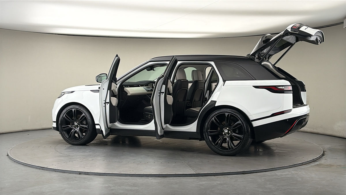 More views of Land Rover Range Rover Velar