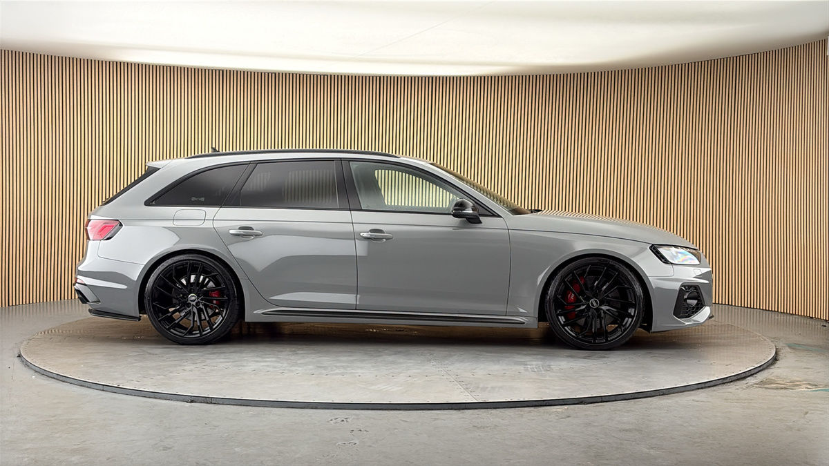 More views of Audi RS4 Avant