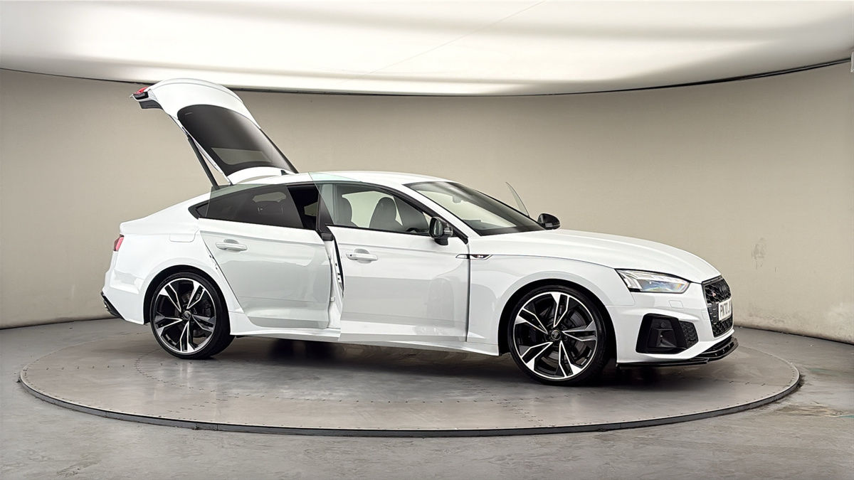 More views of Audi S5