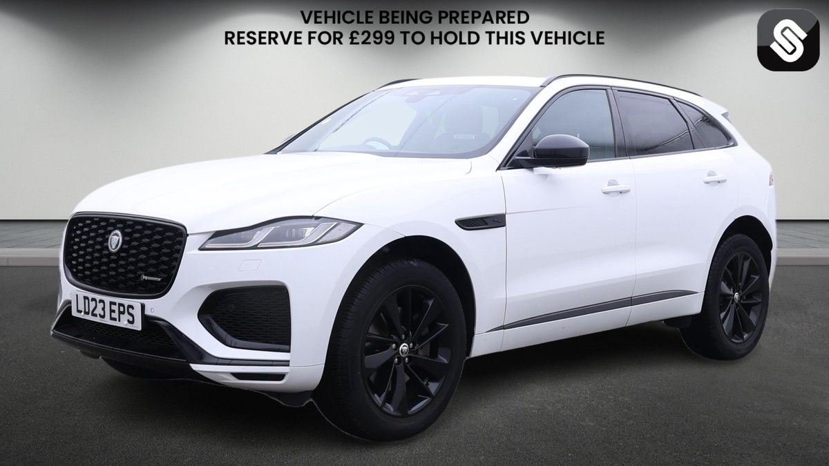 Jaguar F-PACE Image 2