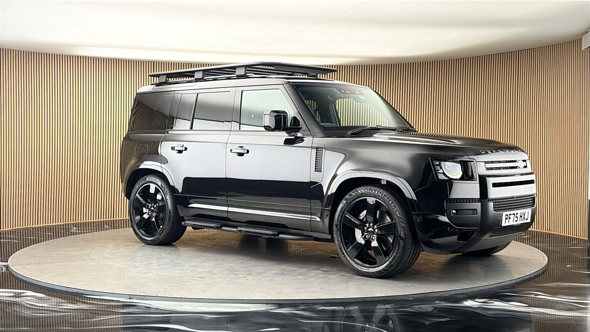 More views of Land Rover Defender 110
