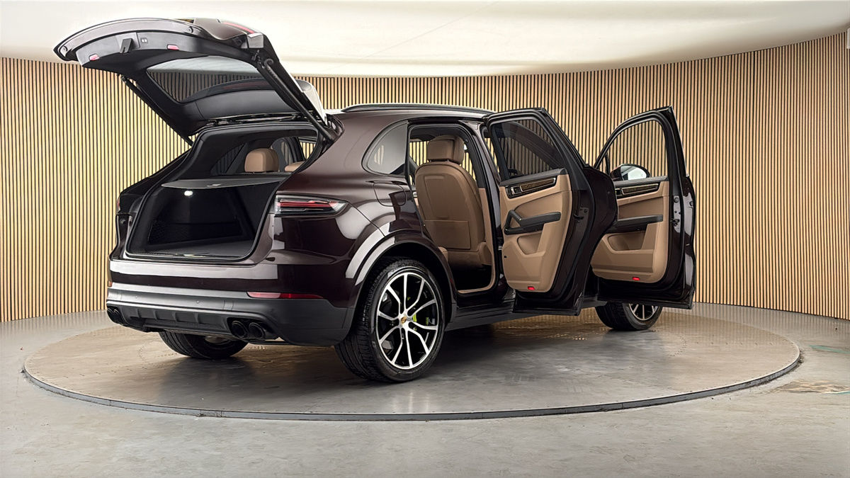More views of Porsche Cayenne
