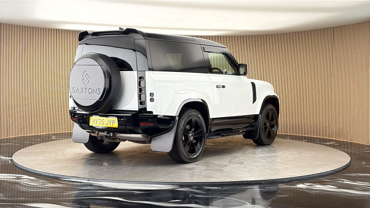More views of Land Rover Defender 90