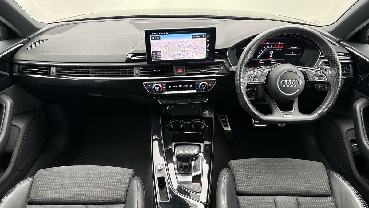 Audi A4 Avant Image 12