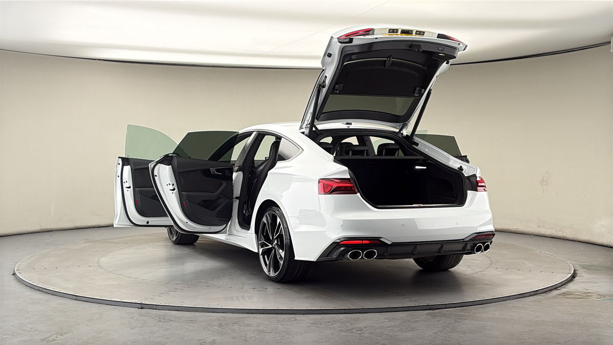 More views of Audi S5