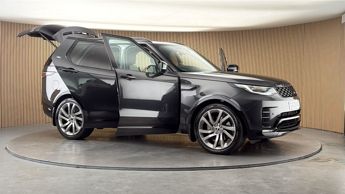 More views of Land Rover Discovery