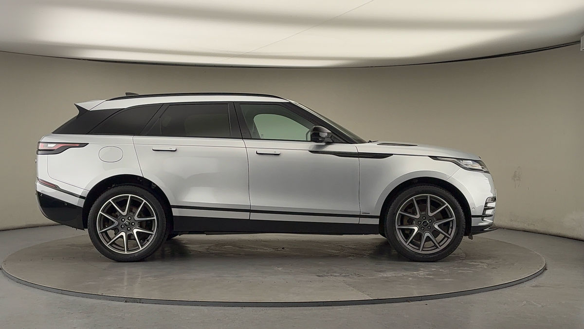 Land Rover Range Rover Velar Image 16