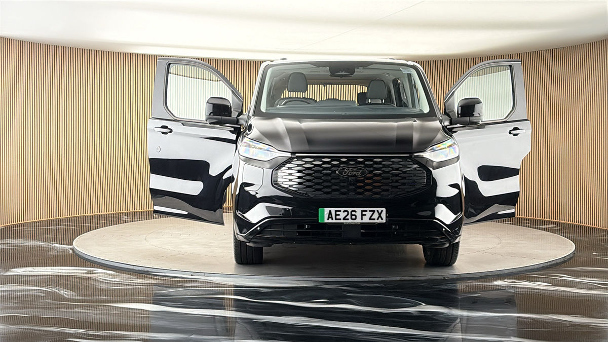 More views of Ford E-Tourneo Custom