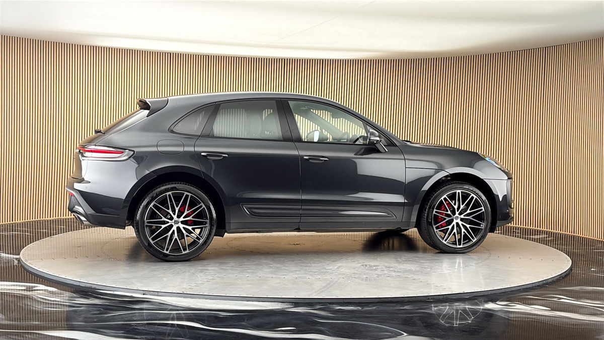 More views of Porsche Macan