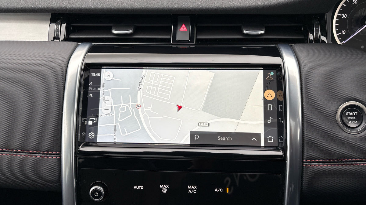 Land Rover Discovery Sport Image 17