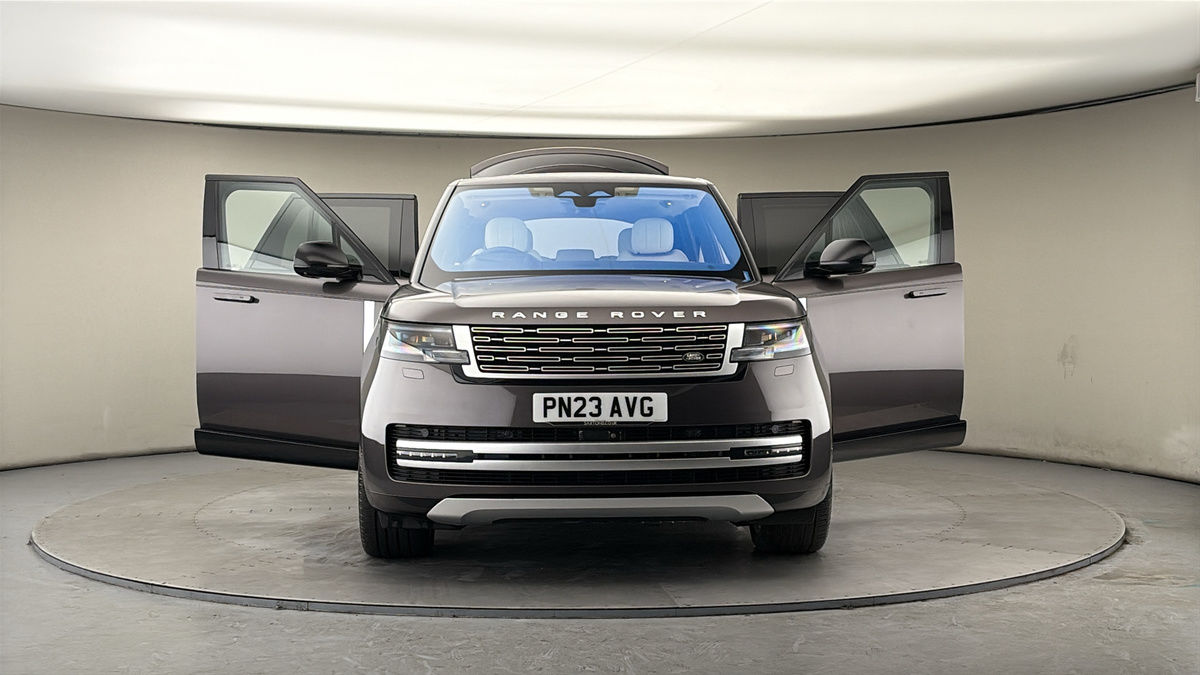 More views of Land Rover Range Rover