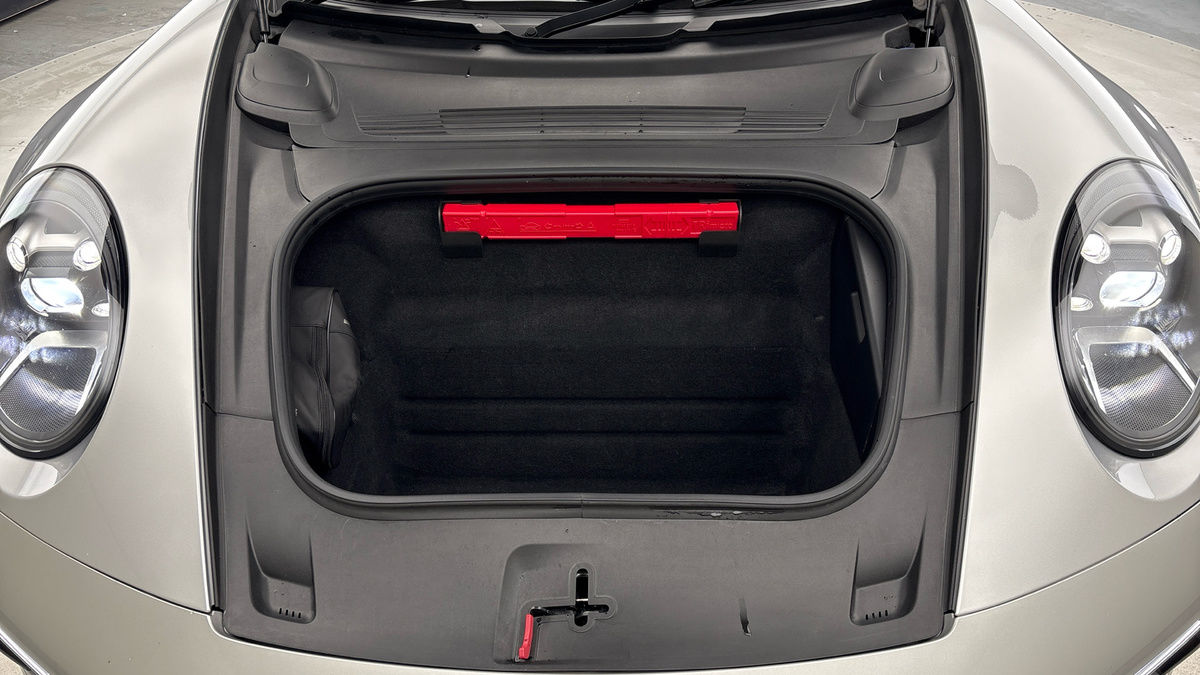 Porsche 911 Image 11