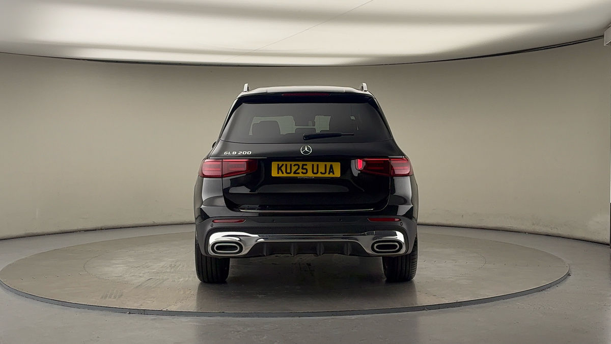 Mercedes-Benz GLB Image 4