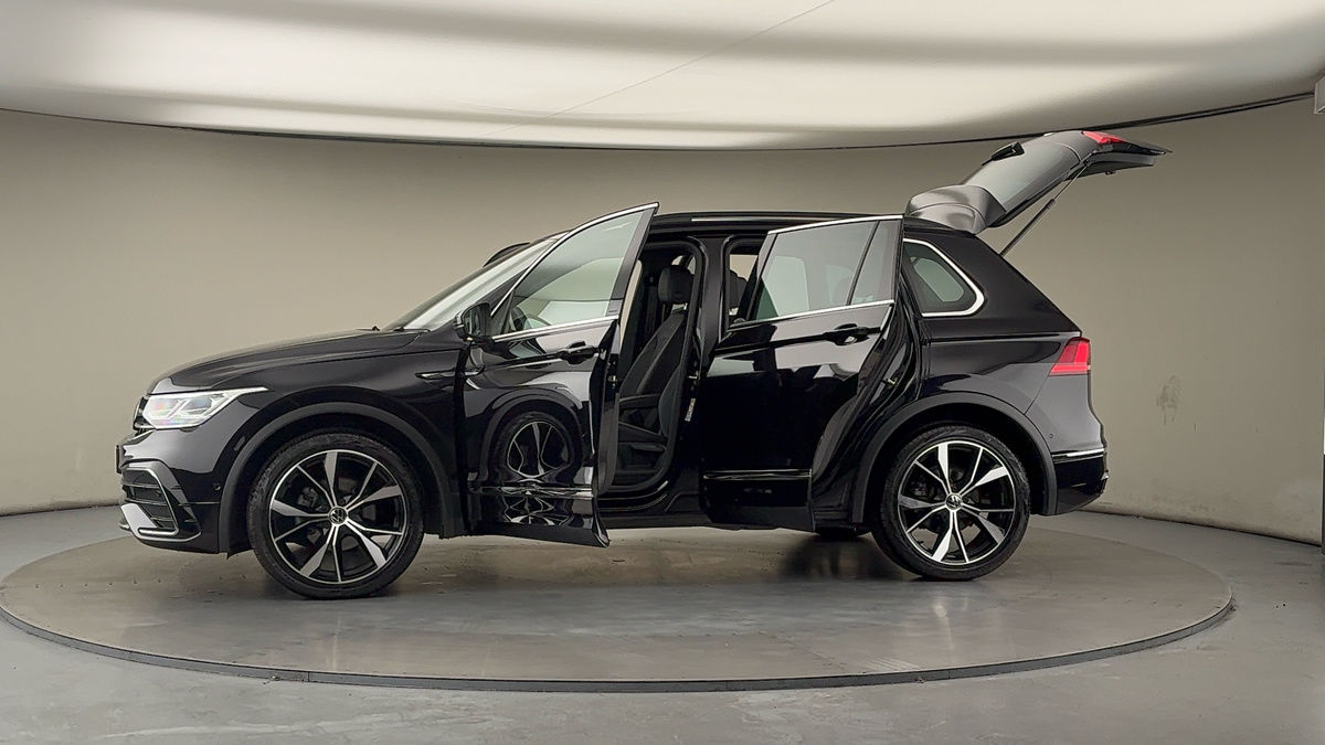 More views of Volkswagen Tiguan