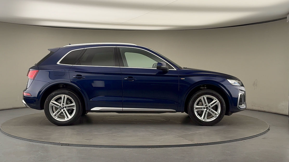 Audi Q5 Image 16