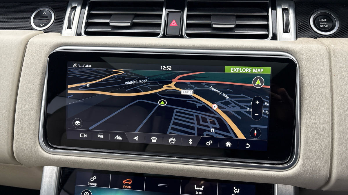 Land Rover Range Rover Image 17