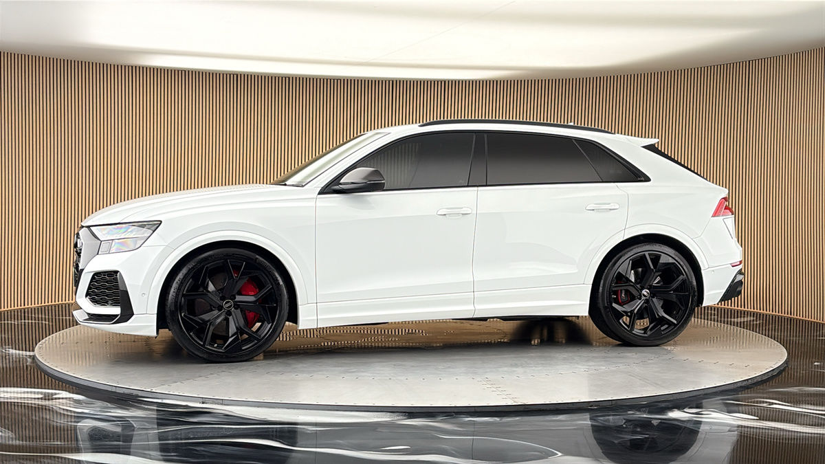 More views of Audi RSQ8