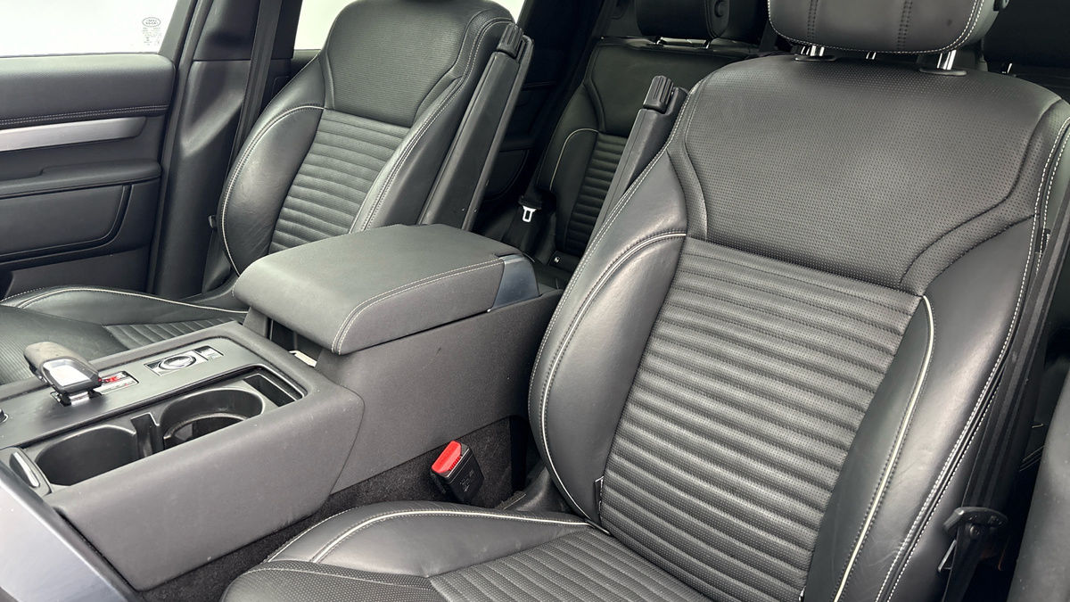 Land Rover Discovery Image 7