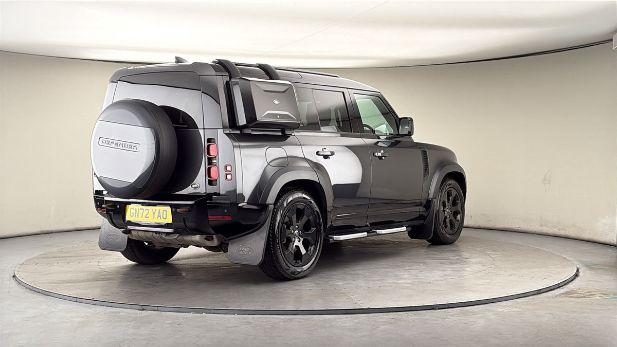 More views of Land Rover Defender 110
