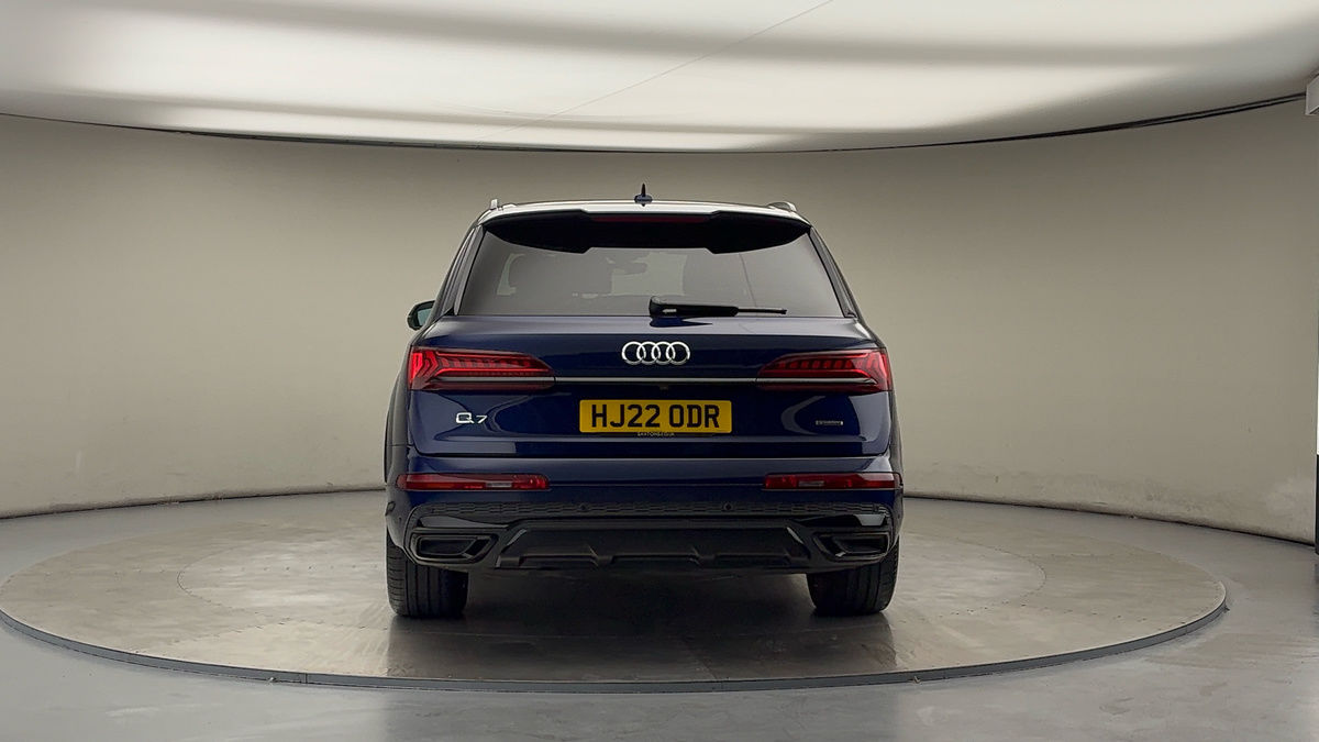 More views of Audi Q7