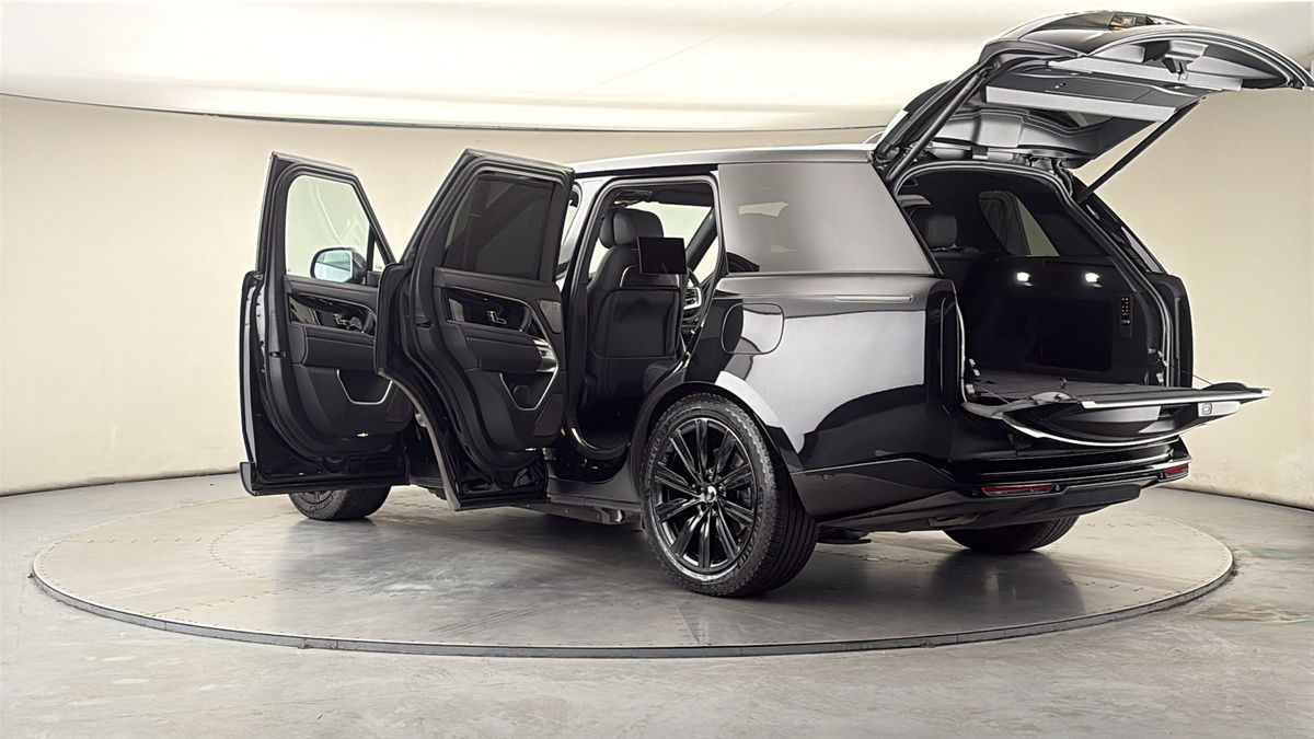 More views of Land Rover Range Rover