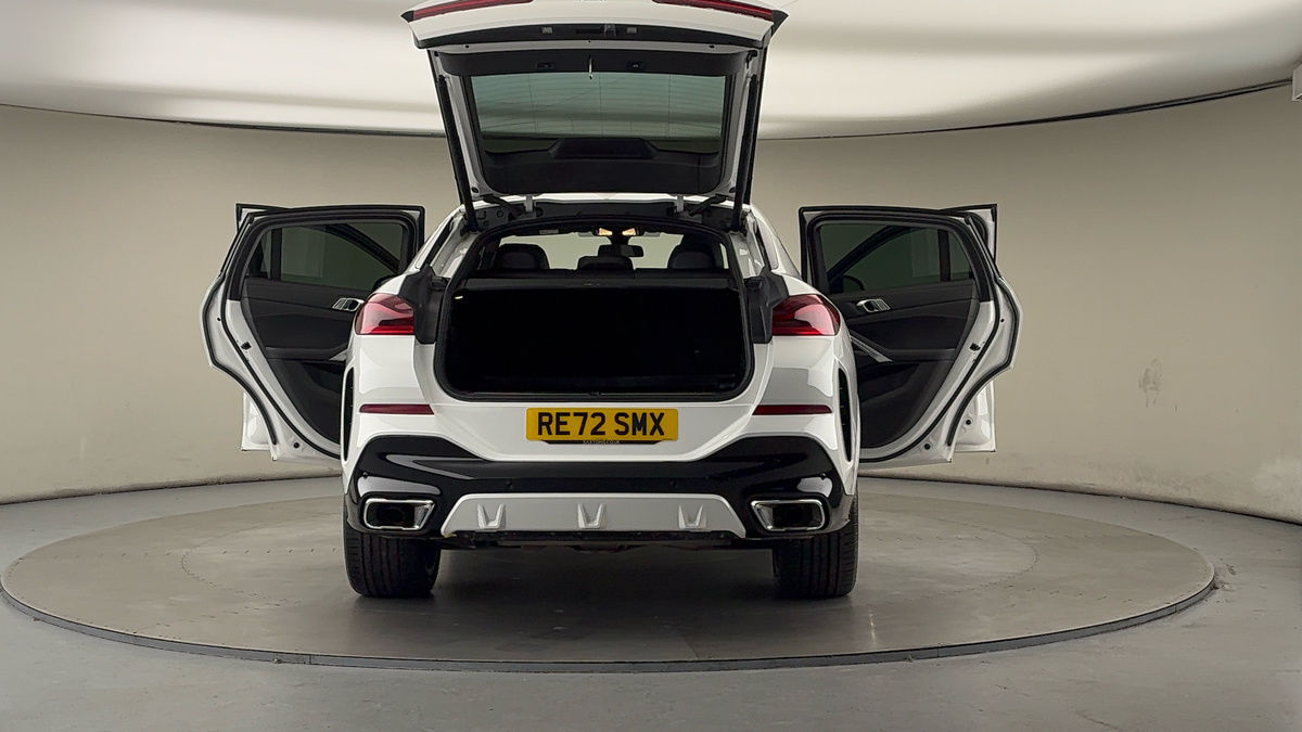 More views of BMW X6