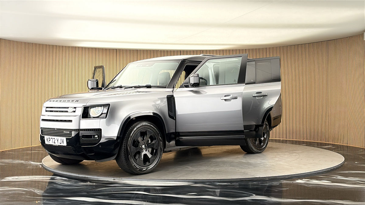 More views of Land Rover Defender 130