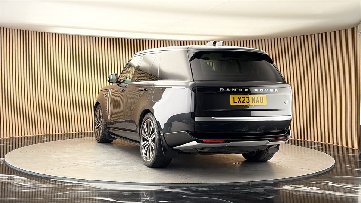 More views of Land Rover Range Rover