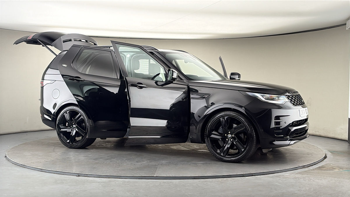 More views of Land Rover Discovery