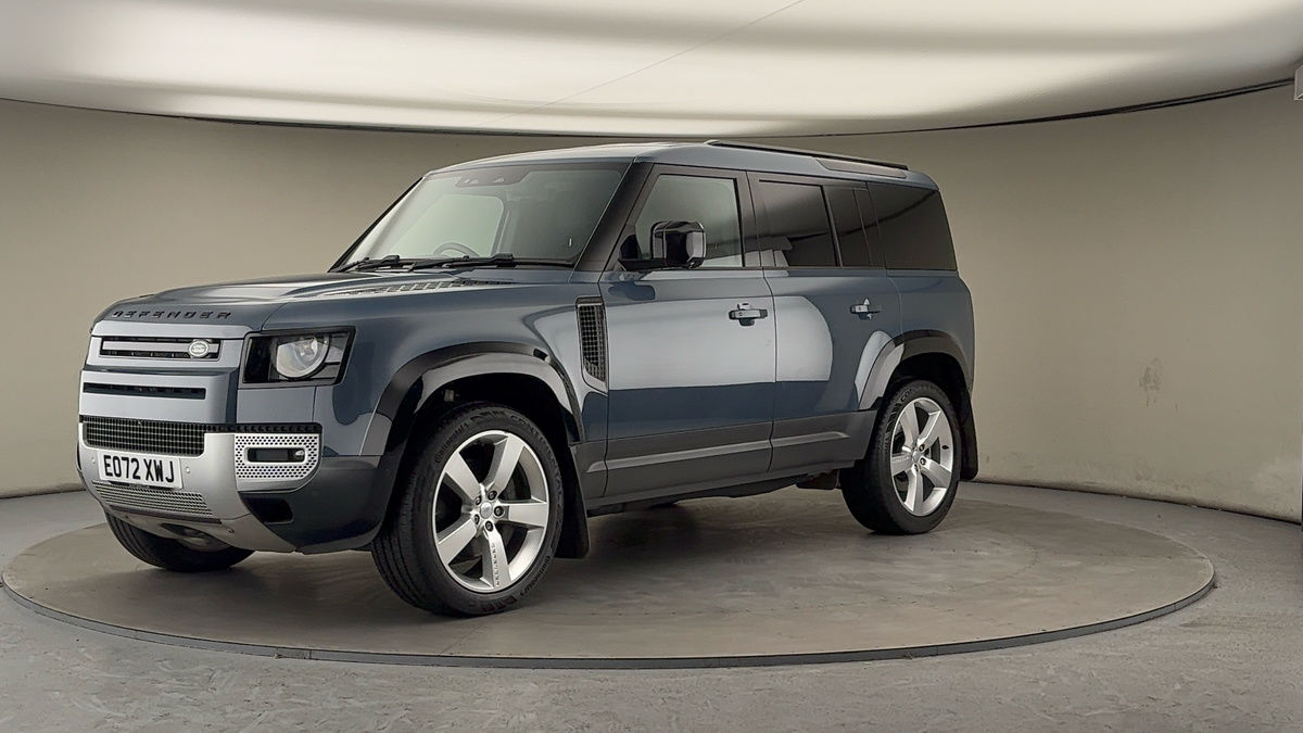 Land Rover Defender 110 Image 20