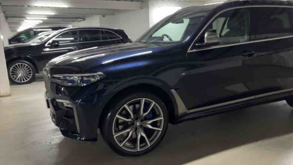 More views of BMW X7