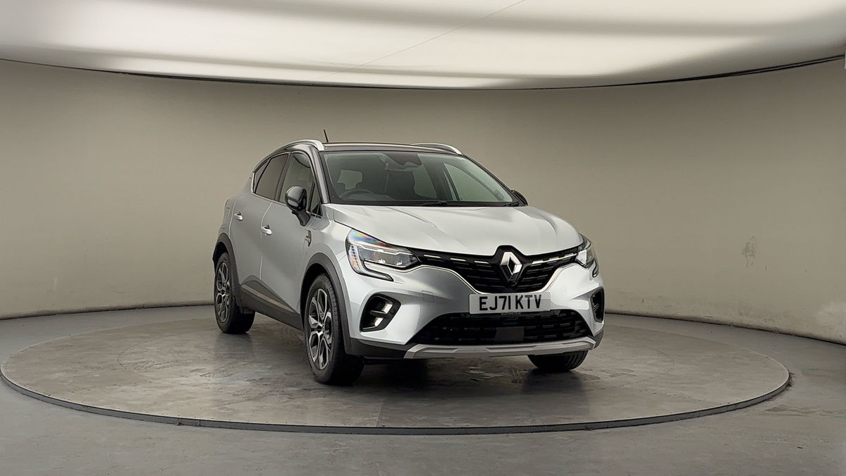 More views of Renault CAPTUR