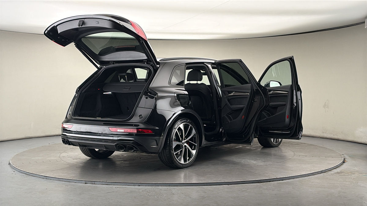 More views of Audi SQ5