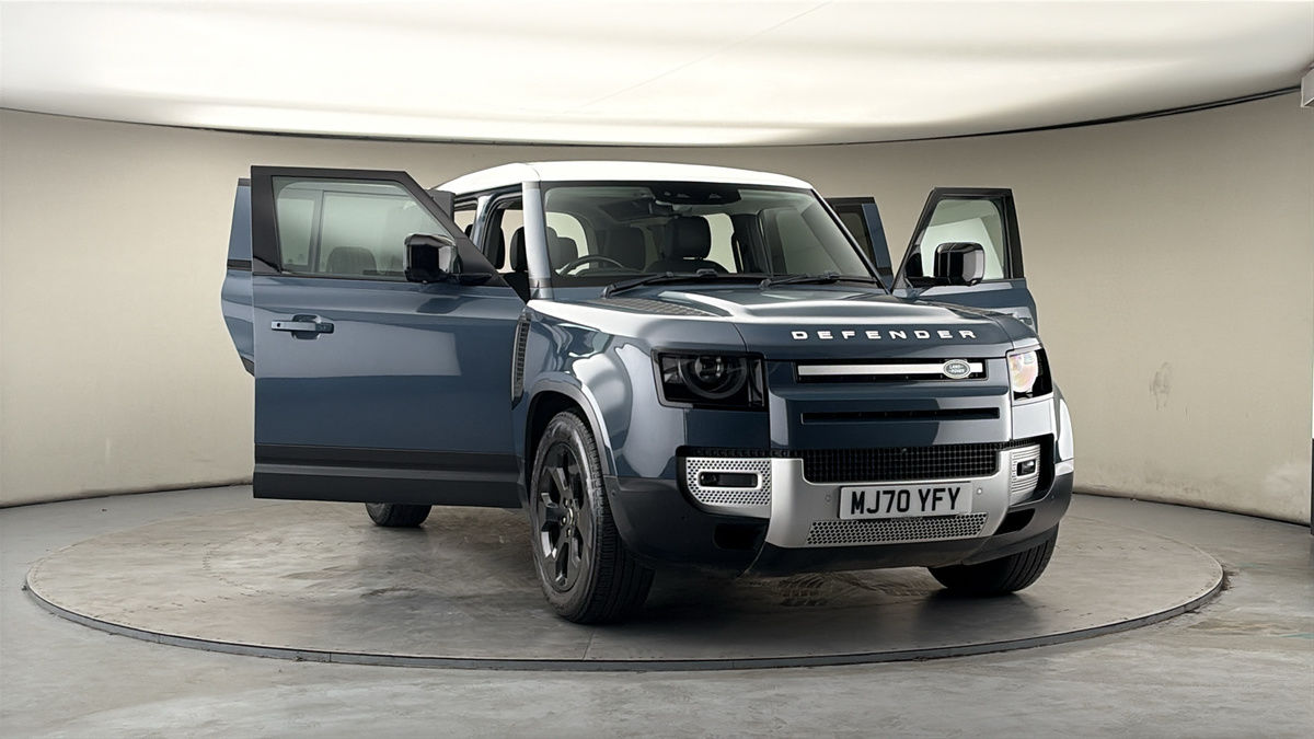 More views of Land Rover Defender 110