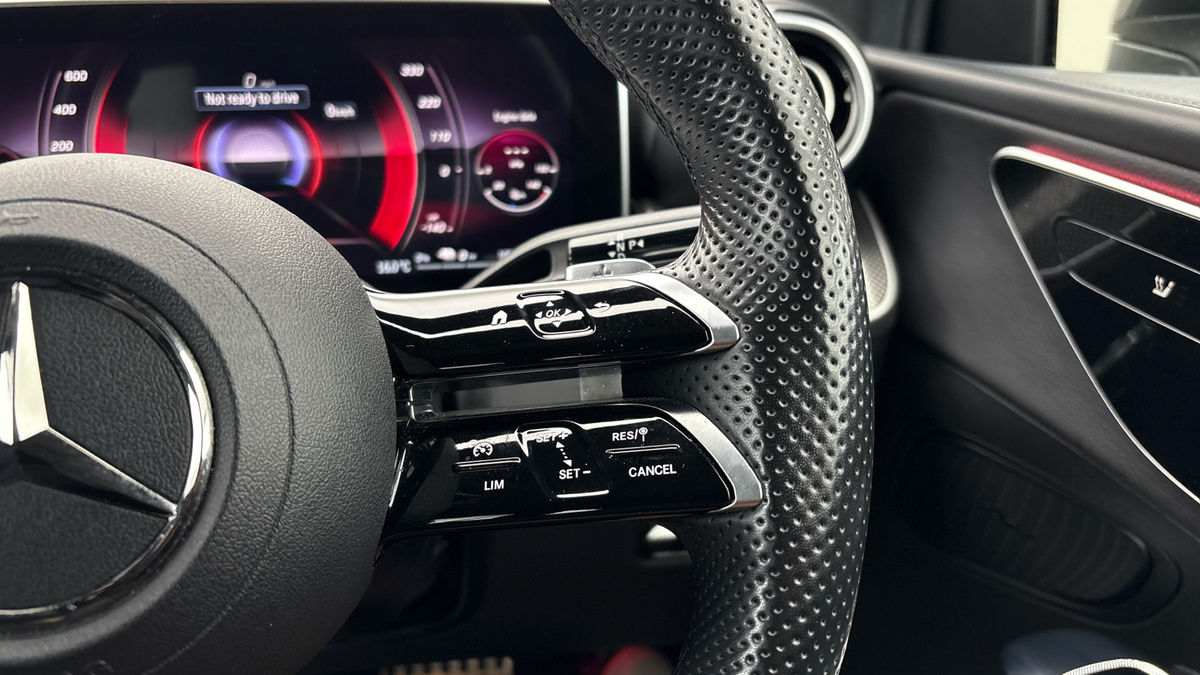 Mercedes-Benz GLC Image 14