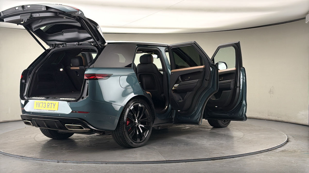 More views of Land Rover Range Rover Sport