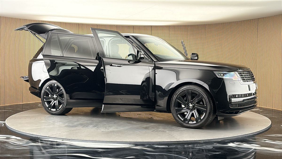 More views of Land Rover Range Rover