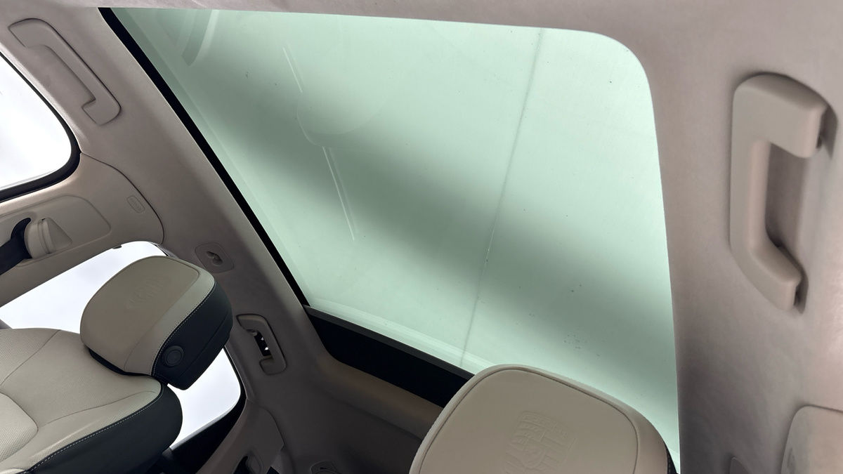 Porsche Cayenne Image 6