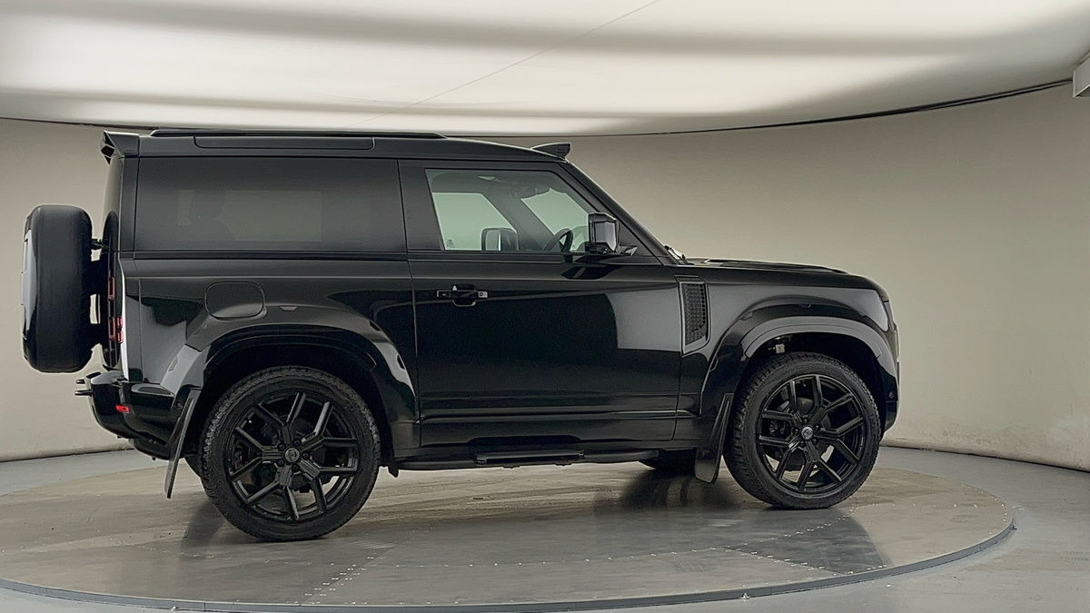 More views of Land Rover Defender 90