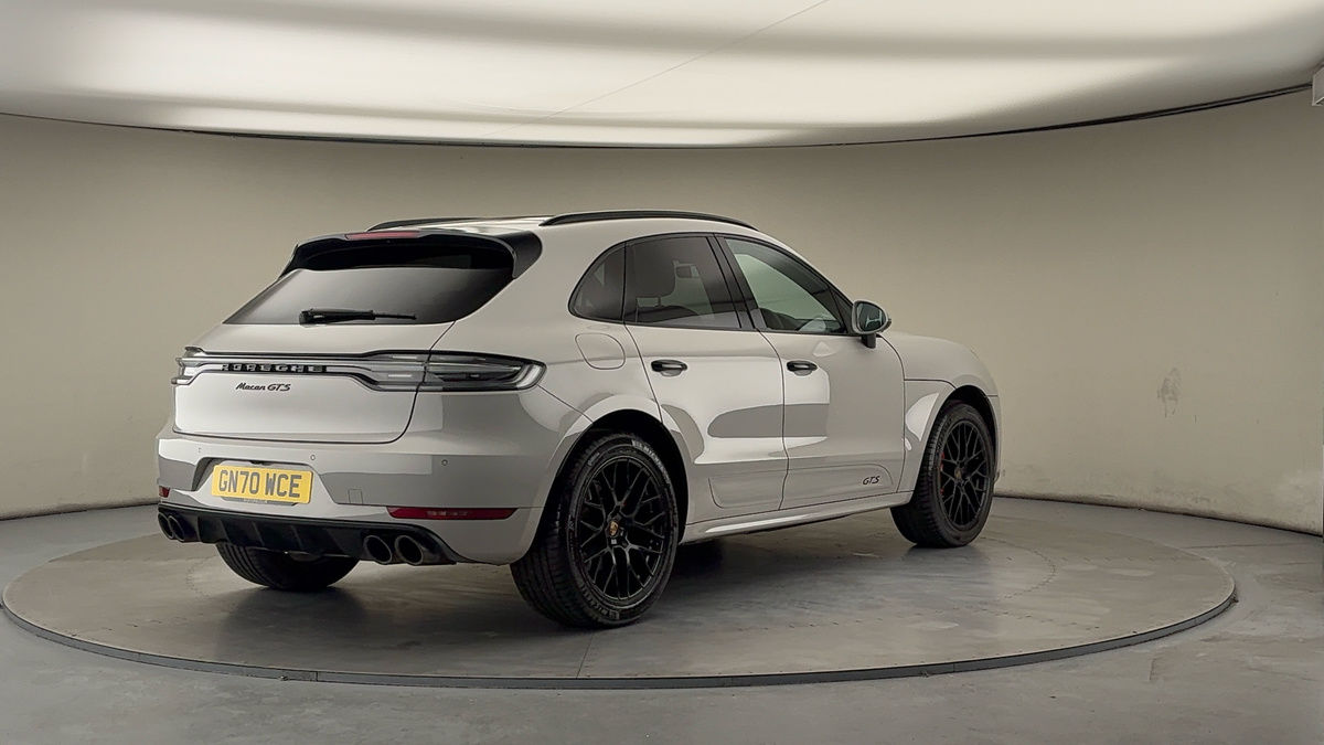 More views of Porsche Macan