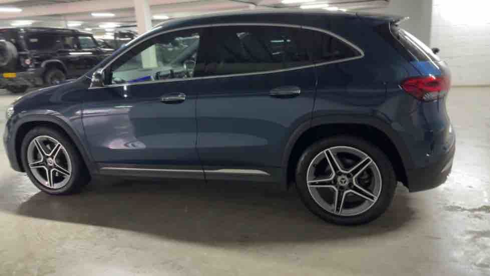 More views of Mercedes-Benz GLA